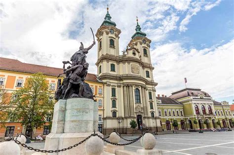 eger italy attractions.